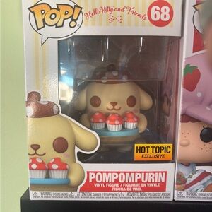 Pompompurin Vinyl Figure